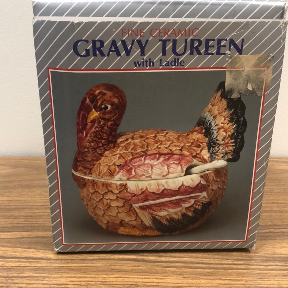 Anthropologie Fall Classic Fine Ceramic Thanksgiving Harvest Turkey Gravy Tureen